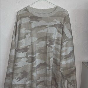 American Eagle Outfitters Gray and Tan Sweatshirt